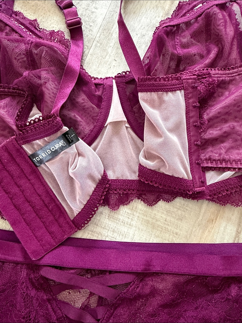 Sheer Lace Underwire Bralette & Brief Set - Deep Berry SET! - Picture 6 of 7